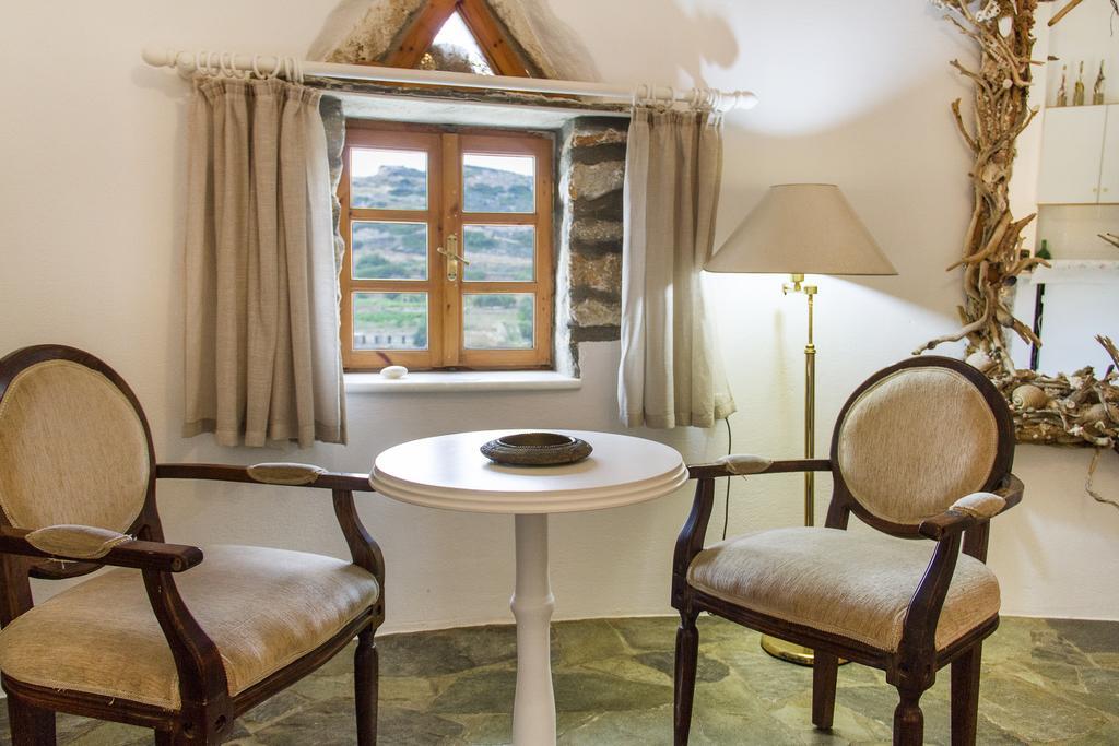 Petrino Hotel Ambrami Buitenkant foto