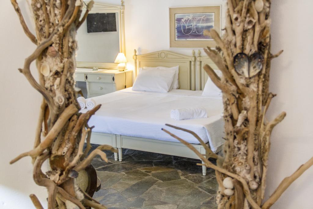 Petrino Hotel Ambrami Buitenkant foto